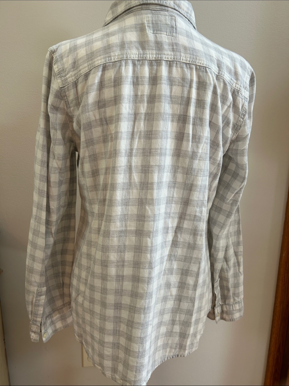 Old Navy Plaid Button-Up in Grey and White plaid - Picture 3 of 8